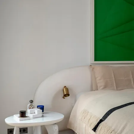 Апартаменты 2 Elegants Au Coeur Du Marais Париж